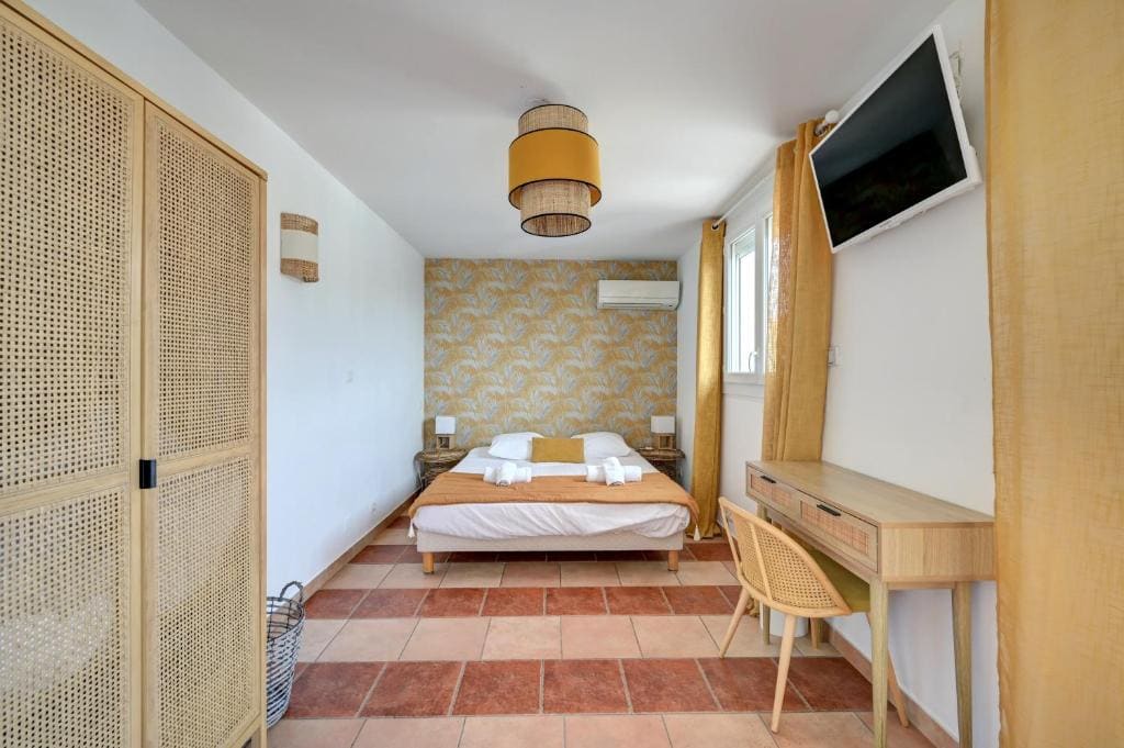 Double Room ECO - Access and view parking room - Image 1