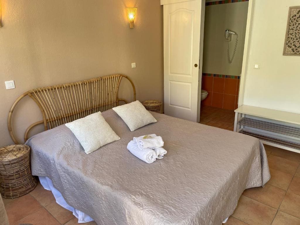 Double Room with Garden View room - Image 1