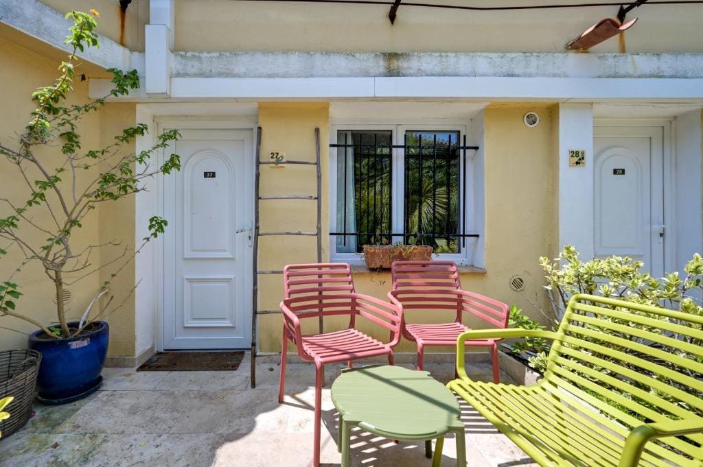 Triple Room Terrace with Garden View room - Image 3