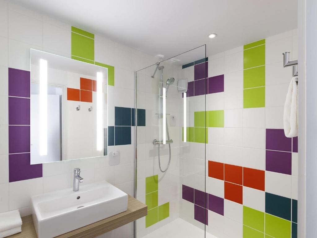 Standard Twin Room room - Image 3