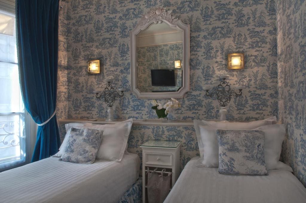 Superior Double or Twin Room room - Image 2