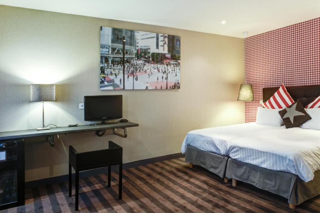 Premium Twin Room room - Image 3