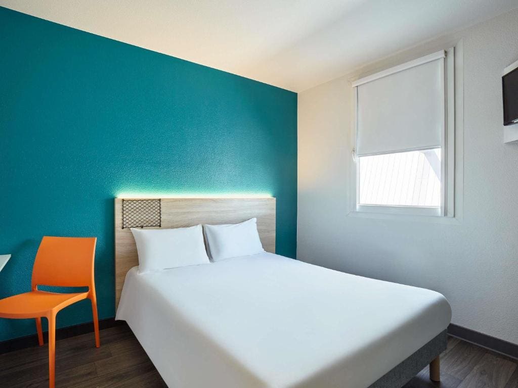 Cabrio Room with Private Bathroom room - Image 3