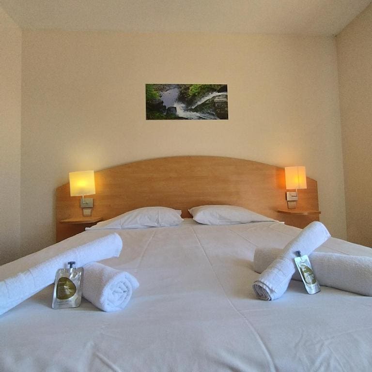 Family Room room - Image 1