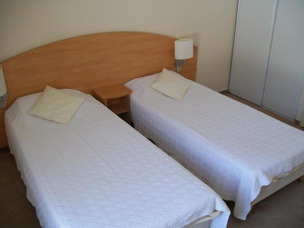 Twin Room with Mountain Views room - Image 3