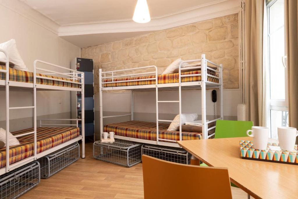 Family Room room - Image 2