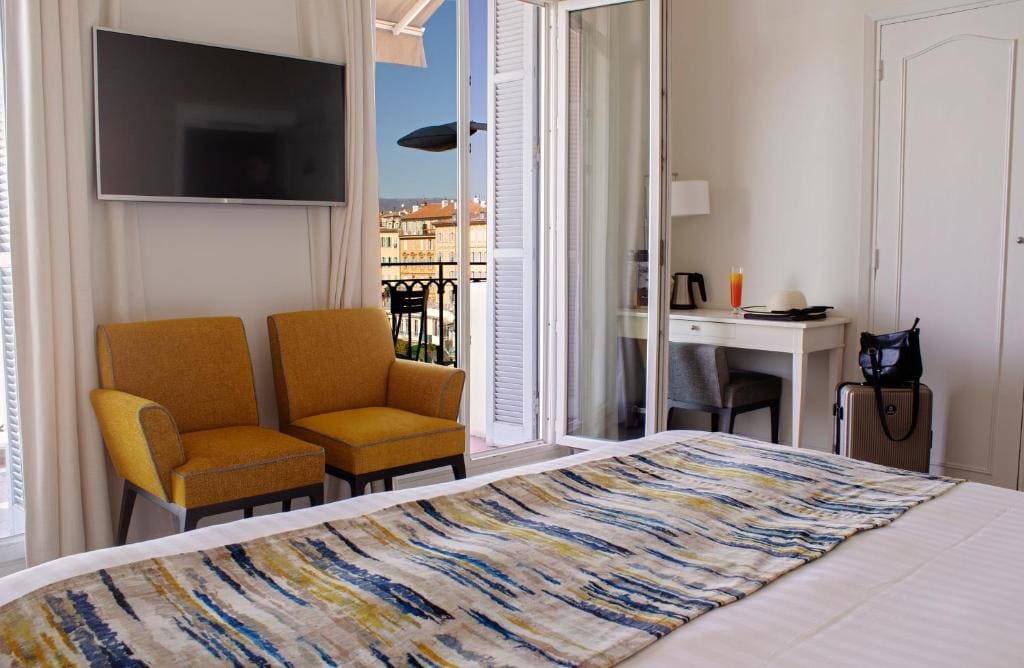 Suite room - Image 1