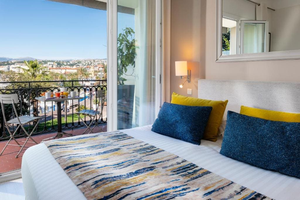 Superior Double Room with Sea View room - Image 1