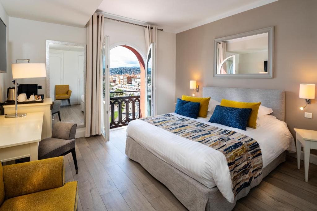 Tradition Double Room with Sea View room - Image 1