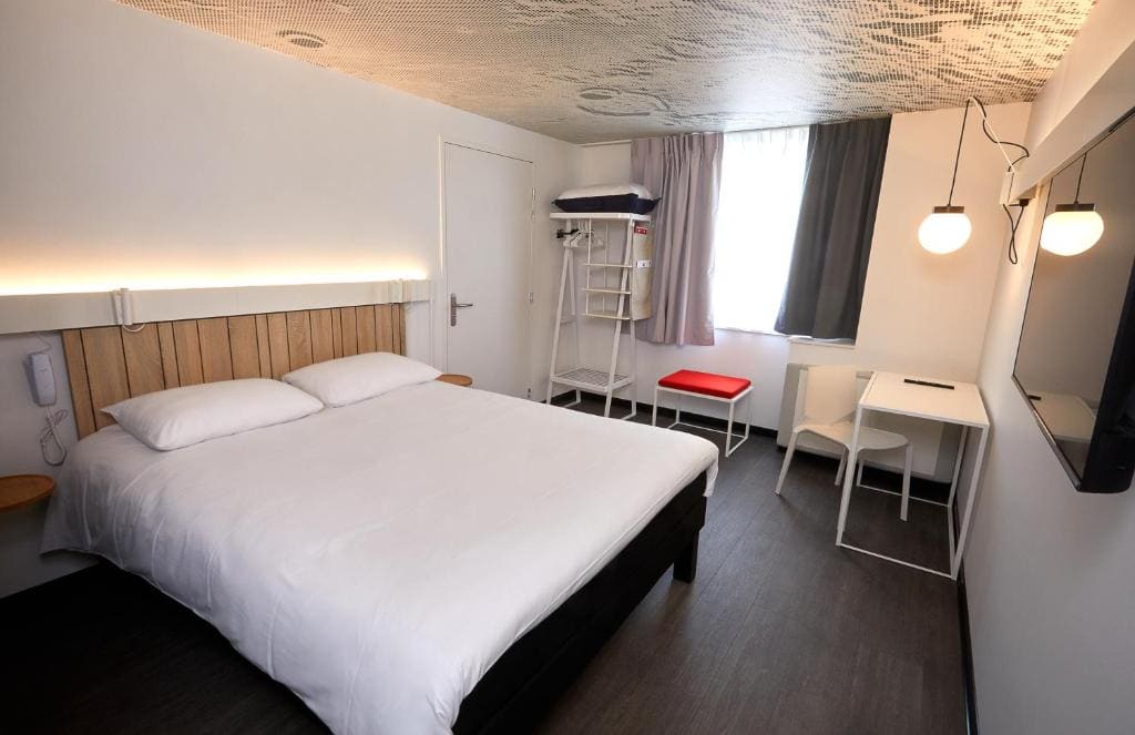 Standard Double Room - Courtyard Side room - Image 1