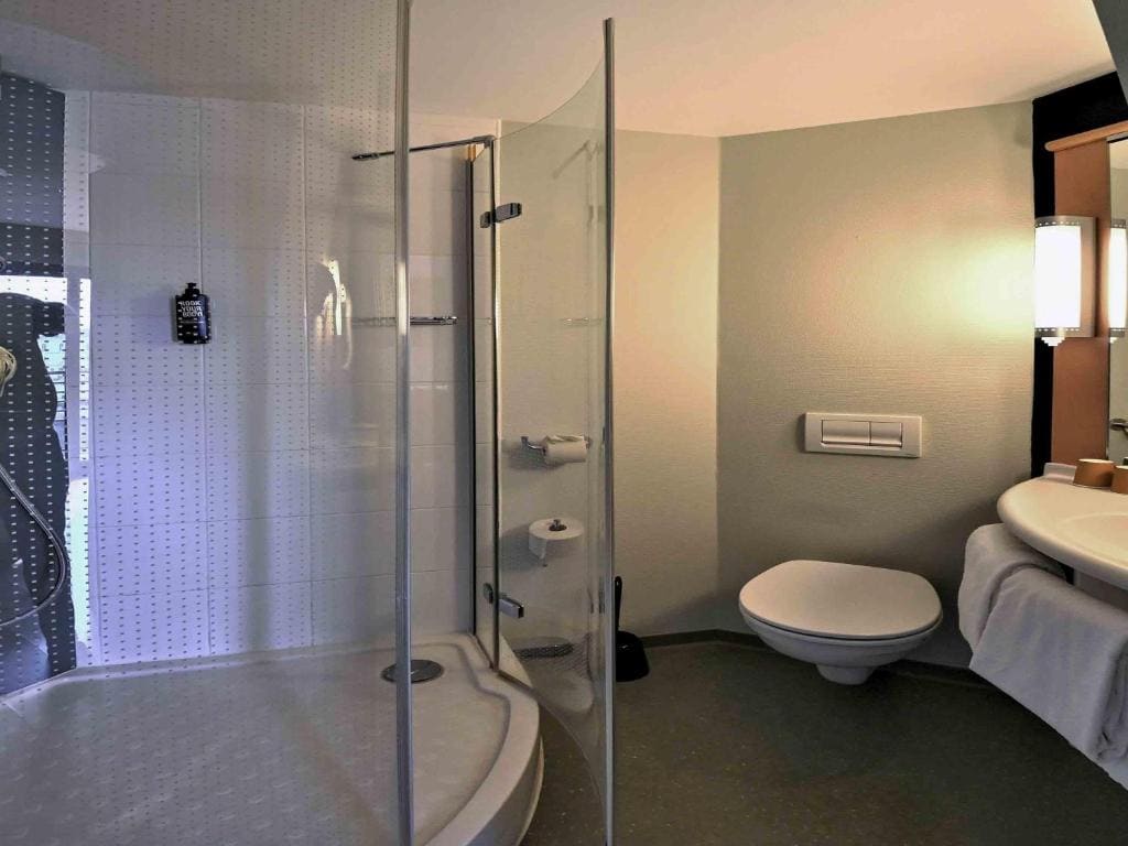 Standard Double Room with River View room - Image 1