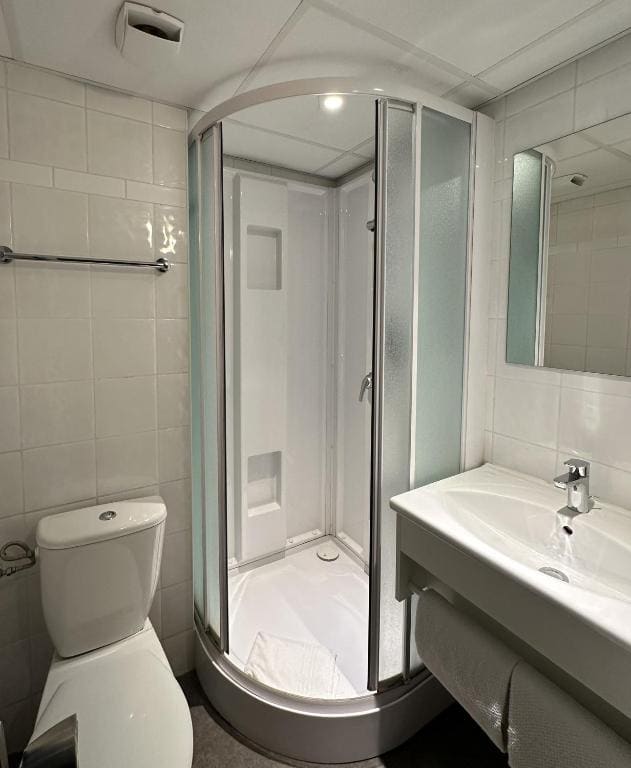 Standard Double Room room - Image 3