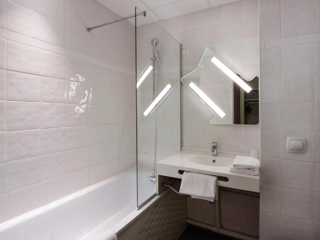 Triple Room with Double Bed and Bunk Bed room - Image 3
