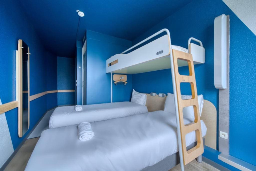 Standard Twin Room room - Image 1