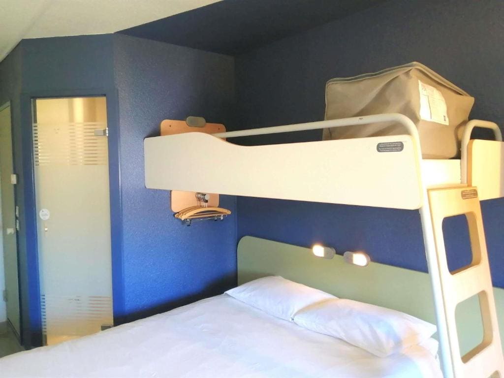 Triple Room with One Double Bed and One Bunk Bed room - Image 1