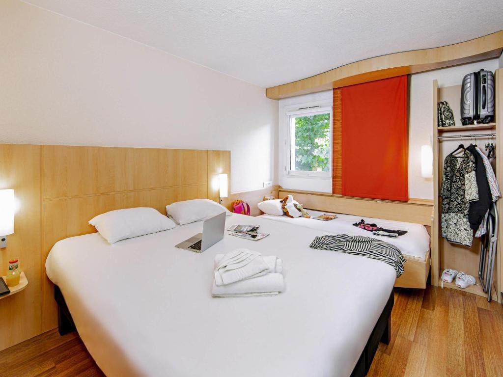 Double Room with Extra Bed room - Image 1