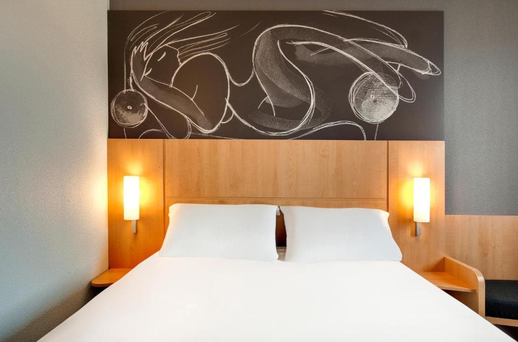 Standard Double Room room - Image 2