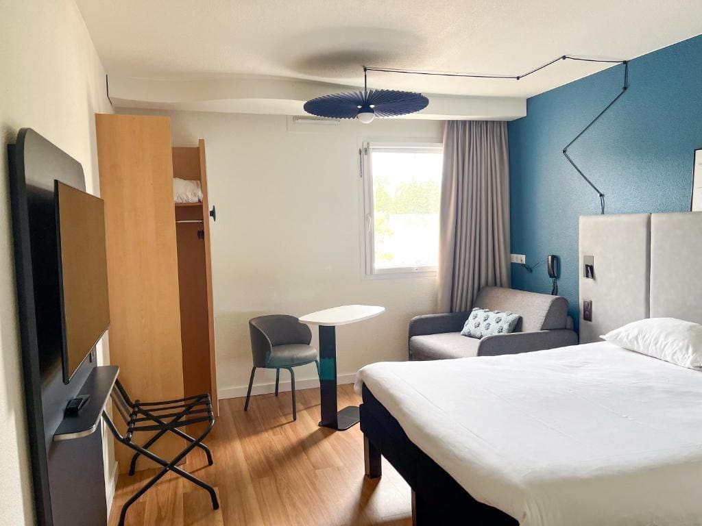 Standard Triple Room room - Image 1
