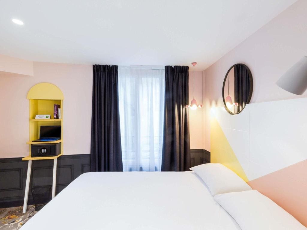 Standard Room with 1 Single Bed room - Image 3