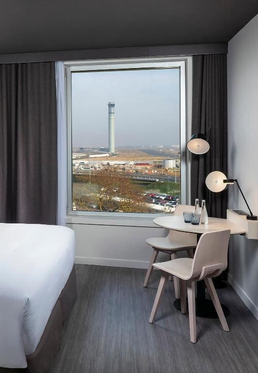 The INNSiDE Room - Skyline View room - Image 3
