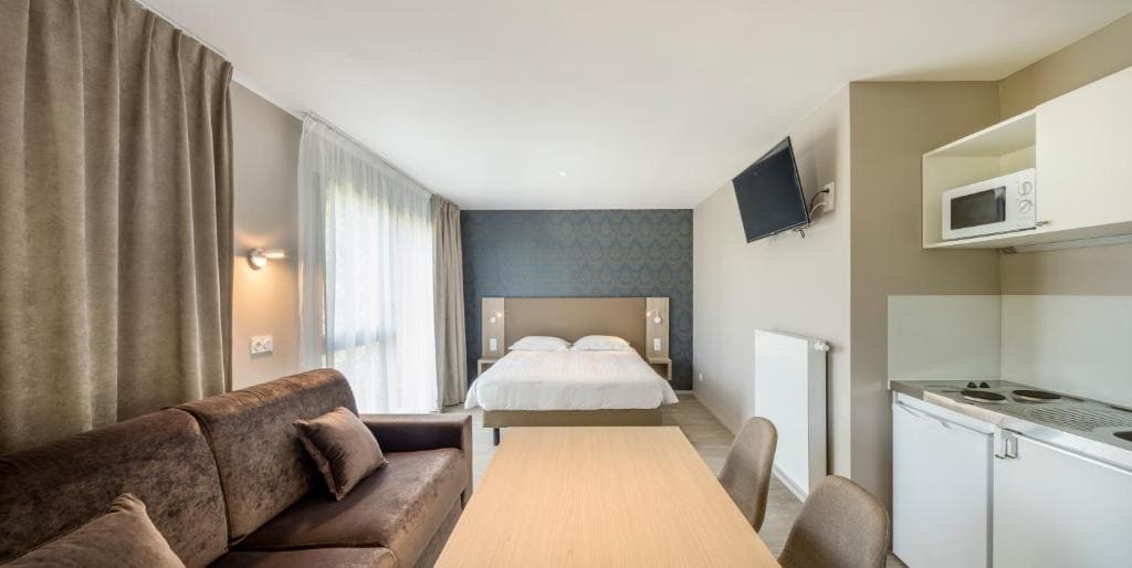 Apartment room - Image 1