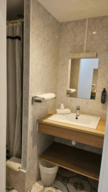 Standard Single Room with toilets outside the bedroom room - Image 2