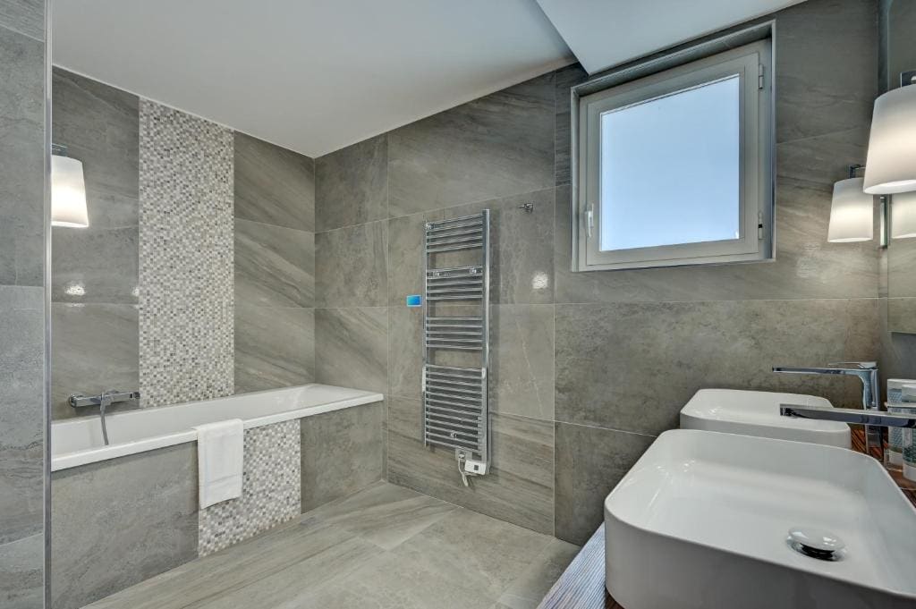 Deluxe Double Room with Balcony or Terrace room - Image 2