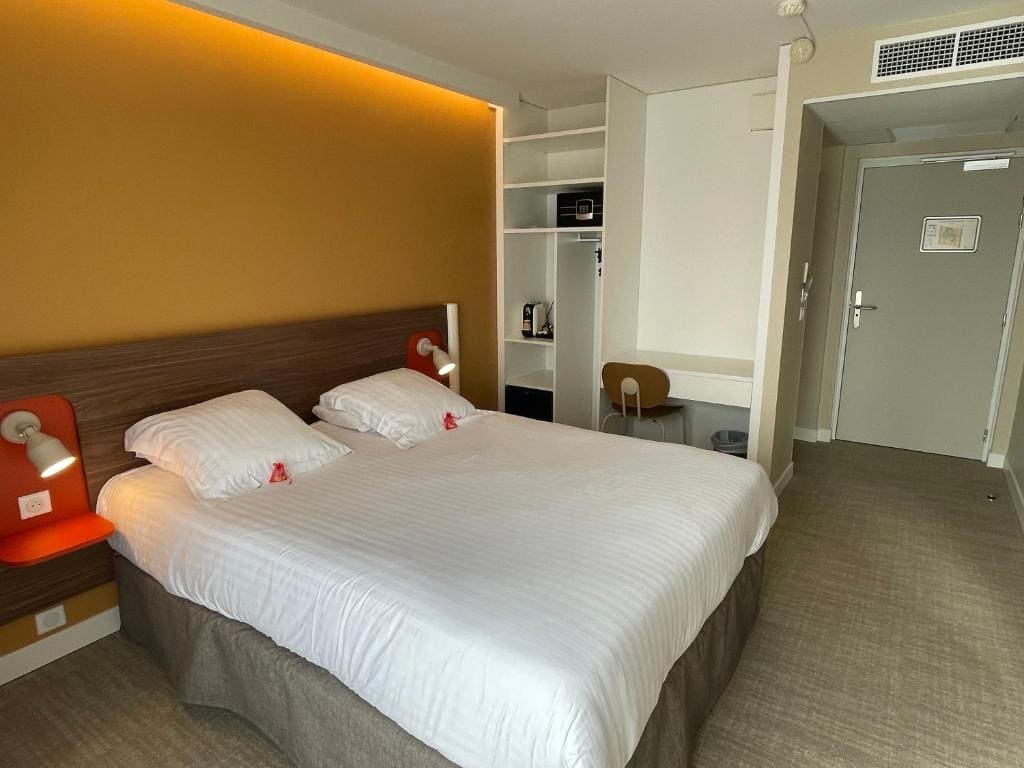 Comfort Twin Room room - Image 3