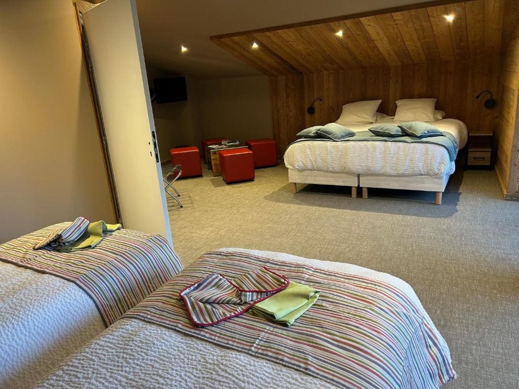 Family Room with Garden View room - Image 1