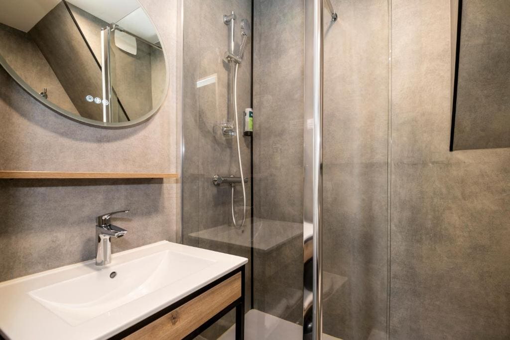 Standard Twin Room room - Image 2