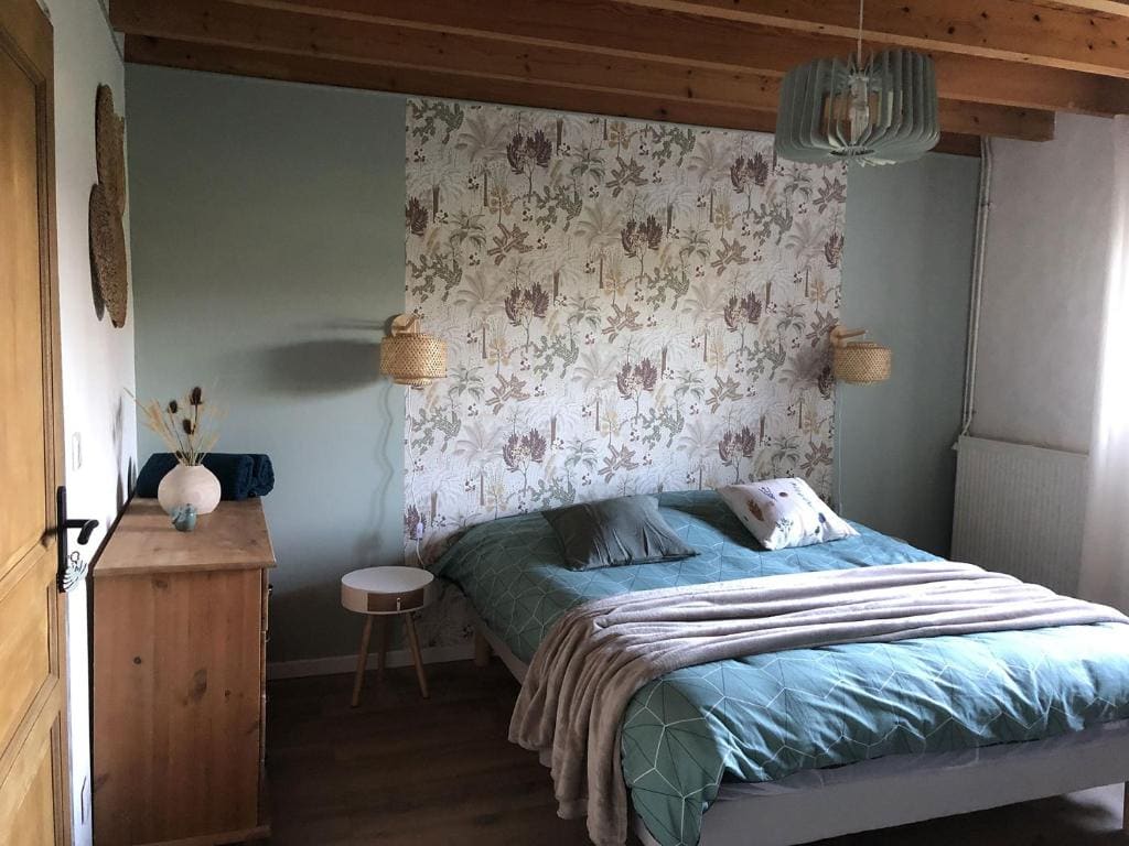 Queen Room with Garden View room - Image 2