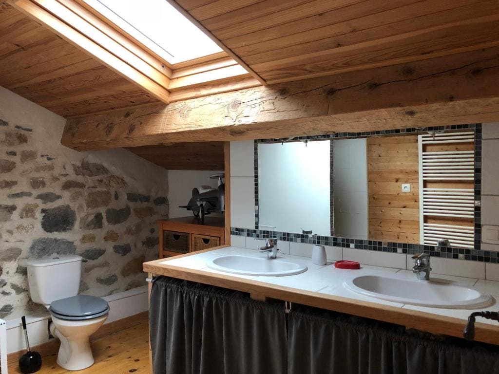 Triple Room with Private Bathroom room - Image 2