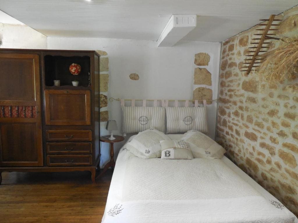 Studio room - Image 2