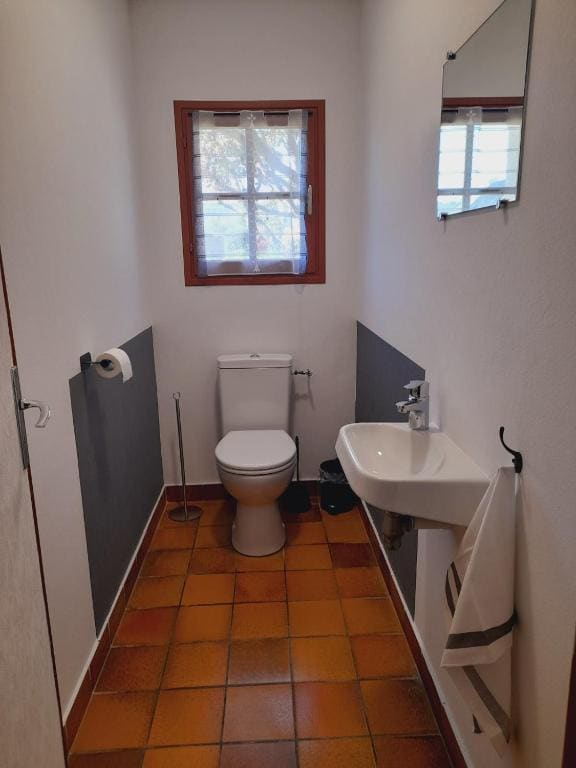 Apartment - Ground Floor room - Image 2