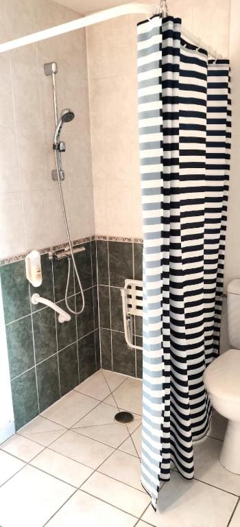Double Room - Disability Access room - Image 3