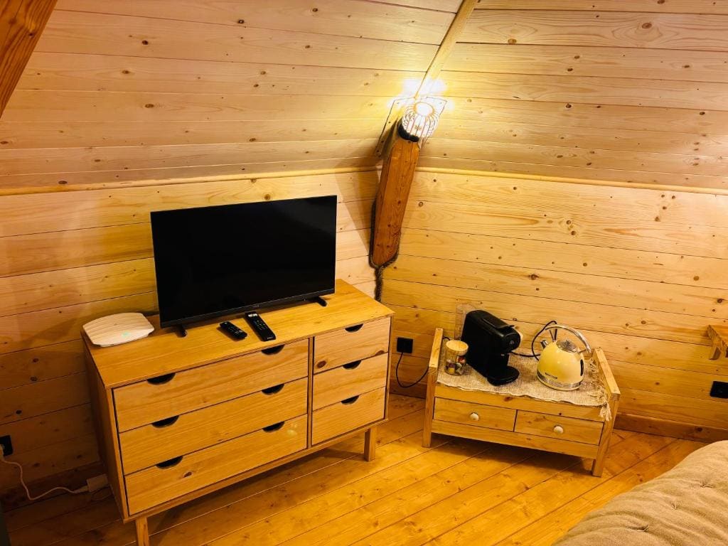 Deluxe Double or Twin Room room - Image 2