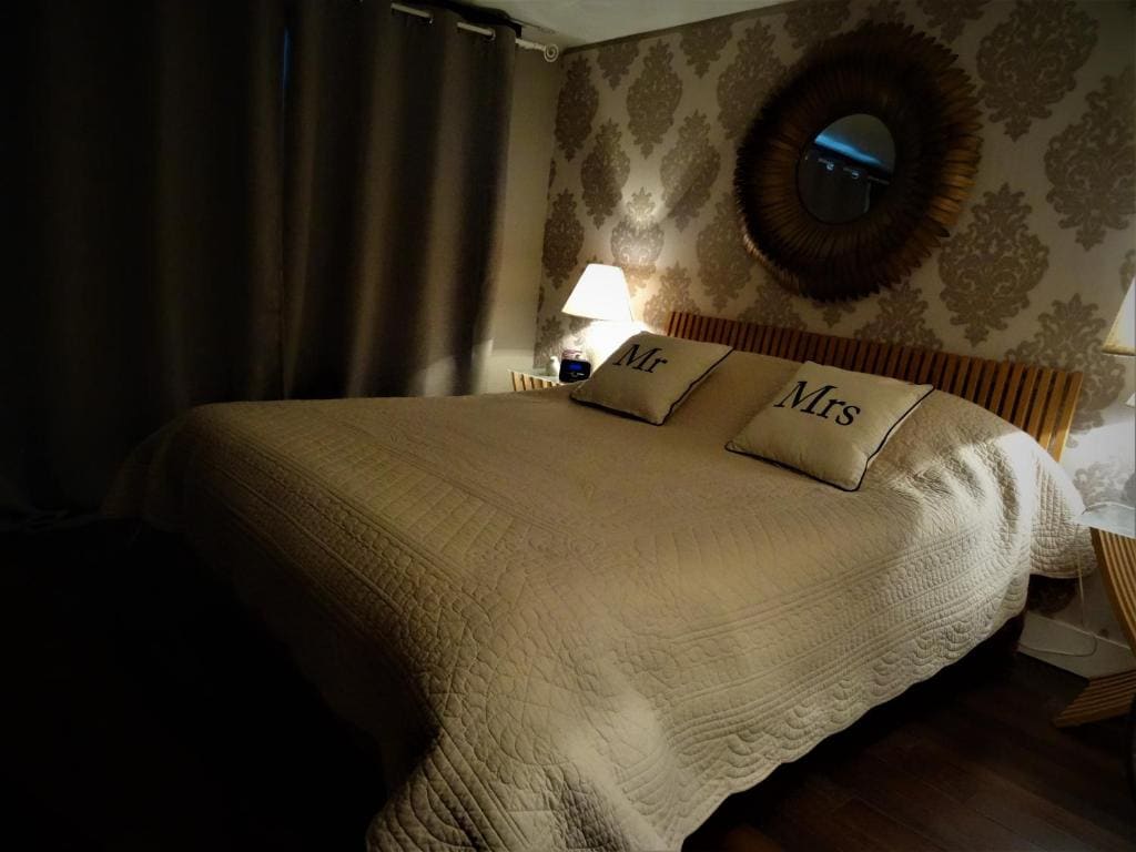 Queen Suite room - Image 2