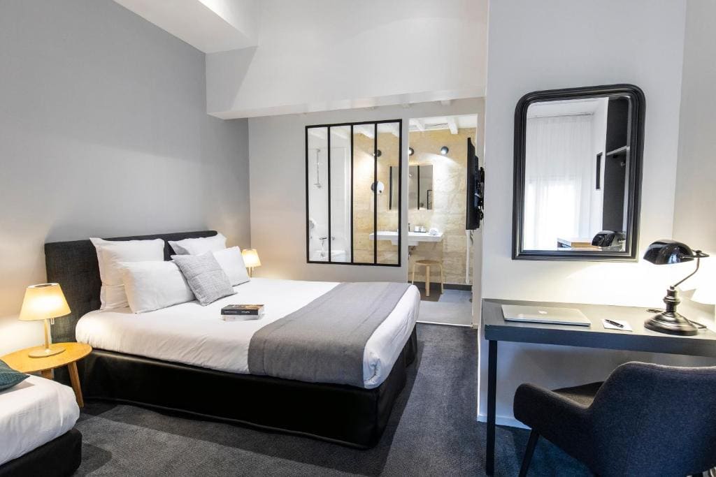 Superior Double Room room - Image 2