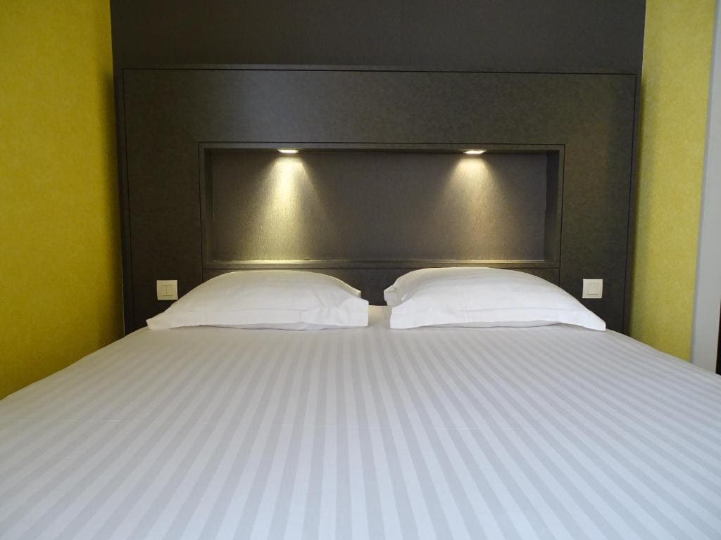 Classic Triple Room room - Image 2