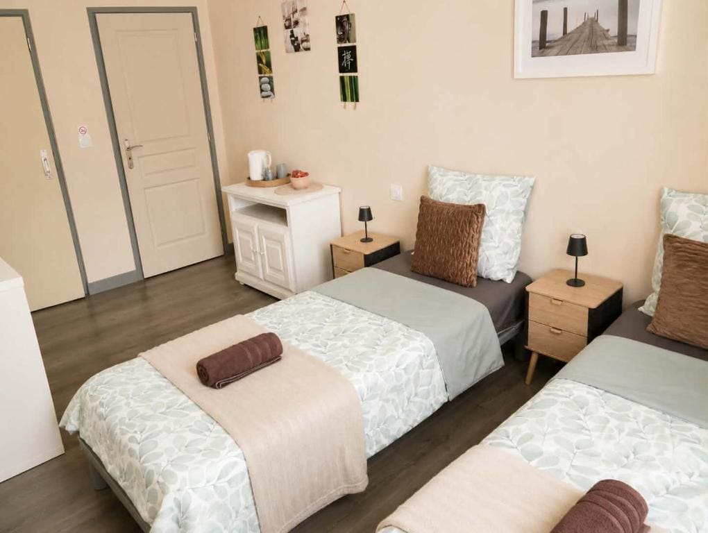 Small Double Room room - Image 3