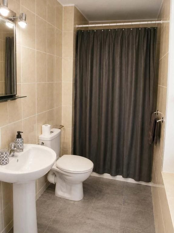 Small Double Room room - Image 1
