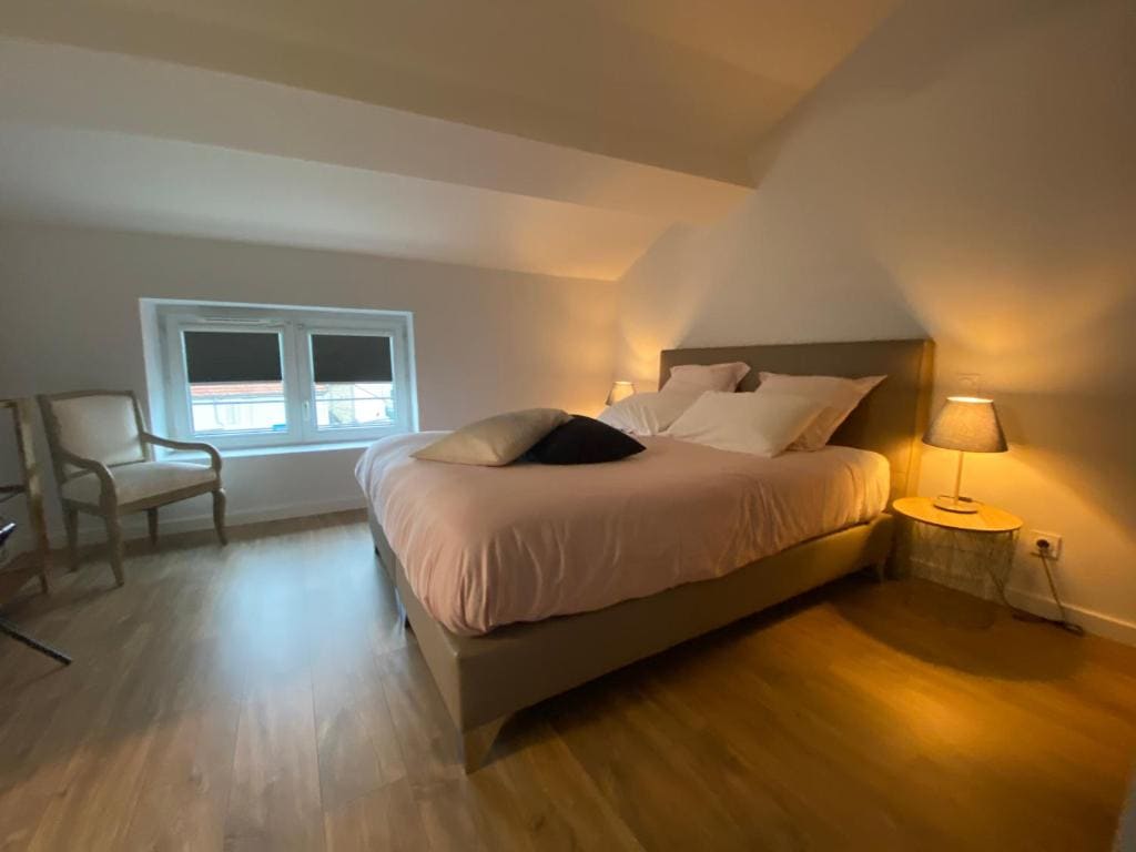 Room room - Image 1