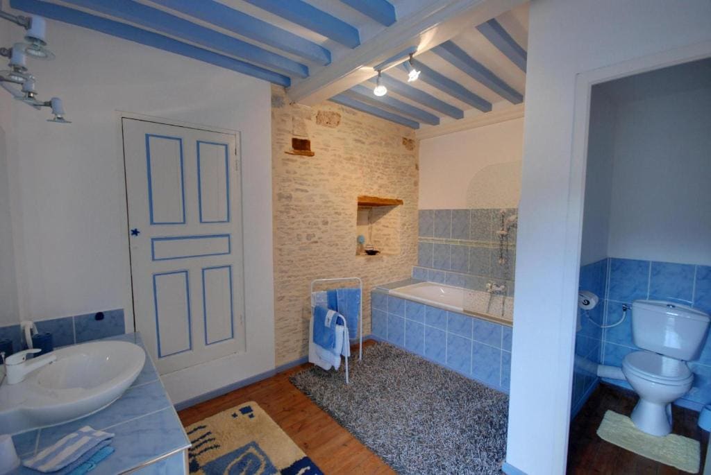 Triple Room with Private External Bathroom room - Image 1