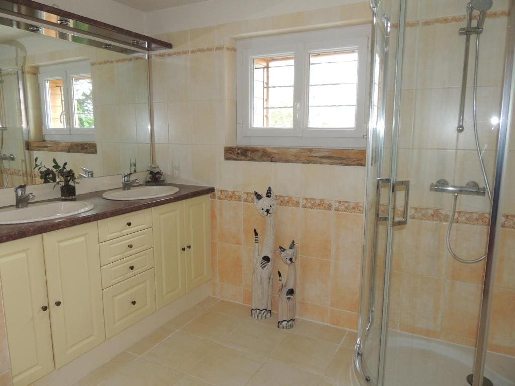 Double Room with Garden View room - Image 2