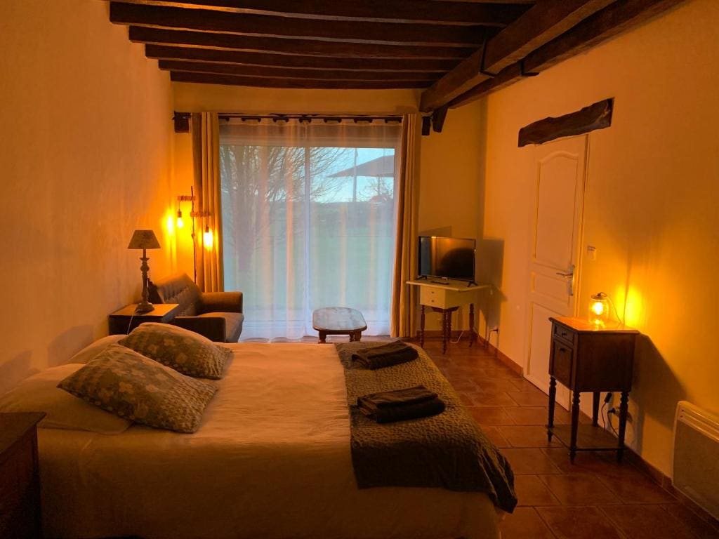 Double Room with Garden View room - Image 3