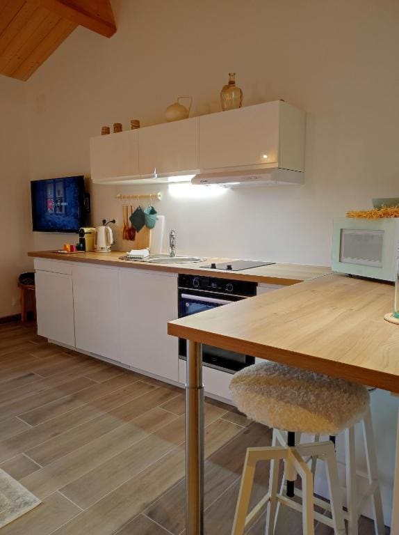 Studio with Garden View room - Image 1
