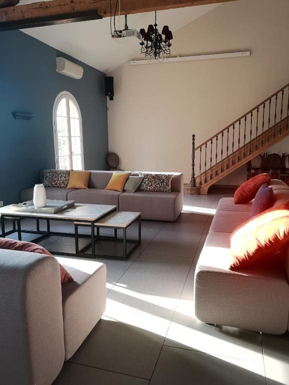 Vacation Home room - Image 1