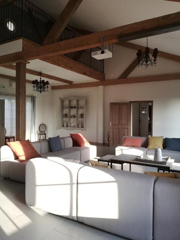 Vacation Home room - Image 3