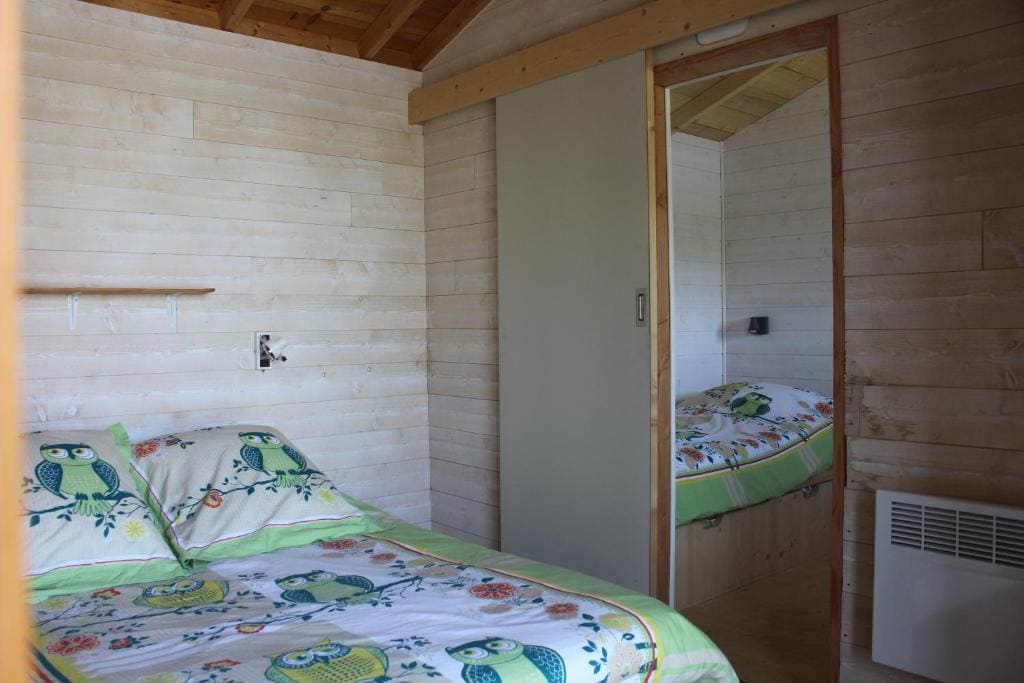 Cabin on stilts room - Image 3
