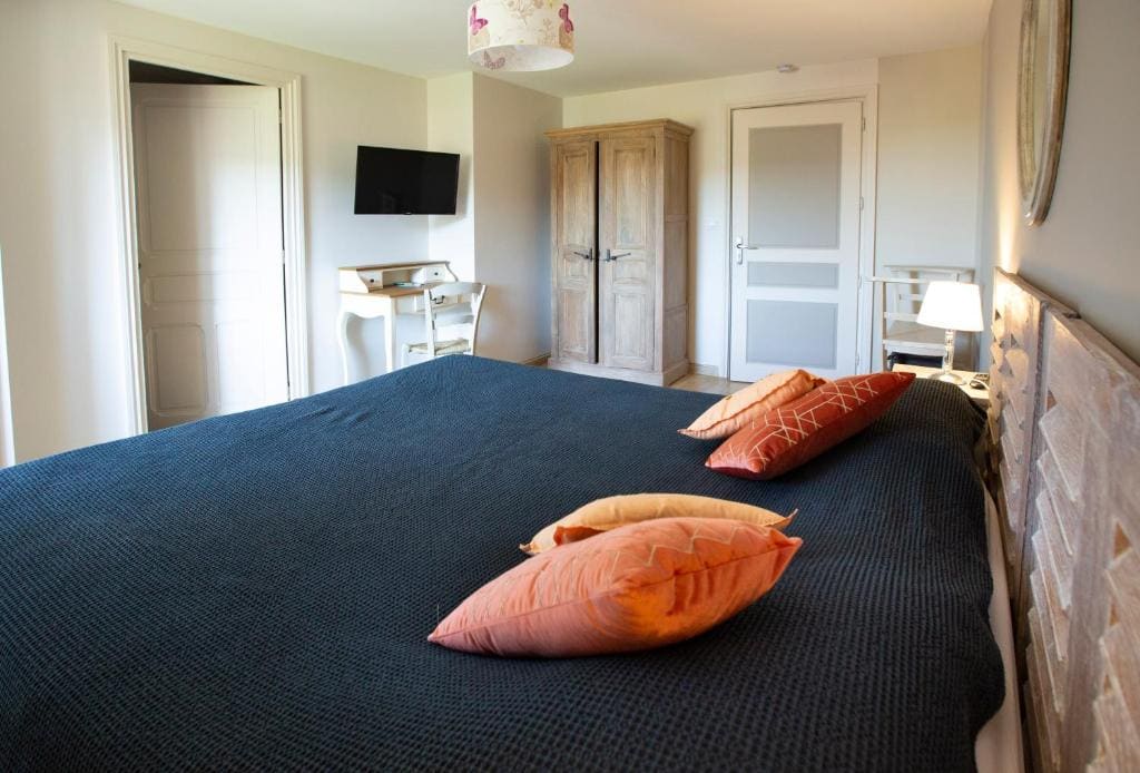 Twin Room with Garden View room - Image 3